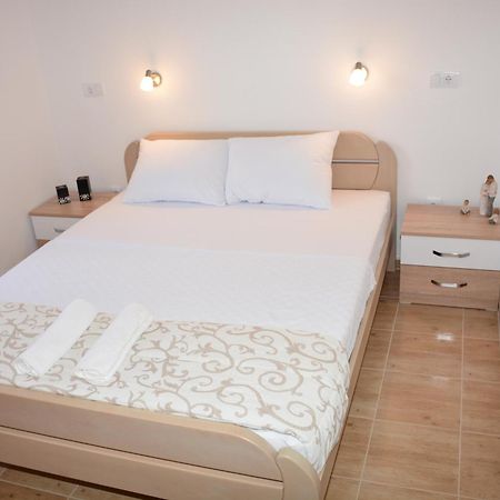 Apartmani Gaga Tivat Zewnętrze zdjęcie